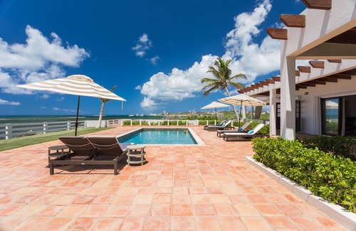 Blowing Point Villa | Villa Bramasole located right on the water has 3BDR close to restaurants & shops