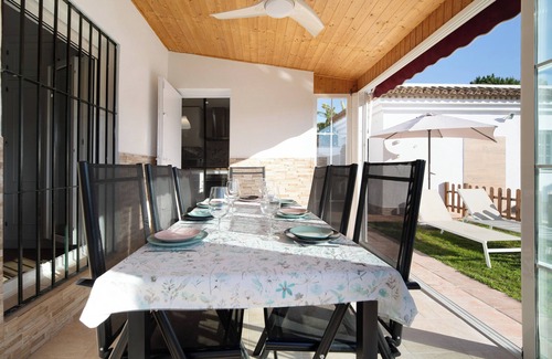 Poblado Sancti Petri Villa | Villa 'Cirpe Mar' with Private Pool, Private Terrace and Wi-Fi