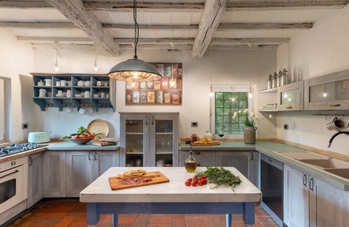 San Casciano dei Bagni Villa | Villa Cascia promoted by WeekHomes.com