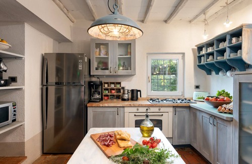 San Casciano dei Bagni Villa | Villa Cascia promoted by WeekHomes.com