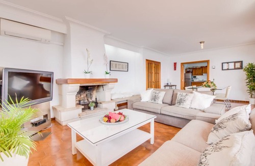 Alcanada Ski Chalet | Villa Can Torrens seafront house in Alcudia