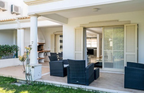Castelo House | Villa Cantinho by Intiholidays