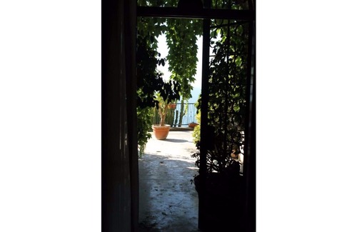 Seiano Bed & Breakfast | Villa Capri B & B and Tours - Triple room