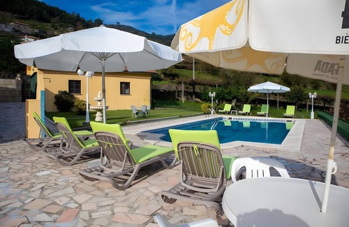 Bico Villa | Villa 'Casa Dos Leões' with Mountain View, Private Pool and Wi-Fi