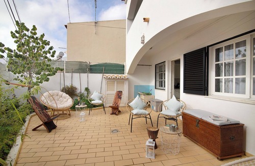 Lagoa e Carvoeiro Villa | Villa 'Casa Judite' with Private Terrace, Balcony and Wi-Fi
