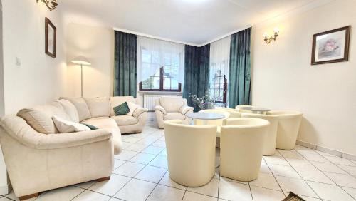 Rabka Bed & Breakfast | Villa CASSIA przy Parku Zdrojowym