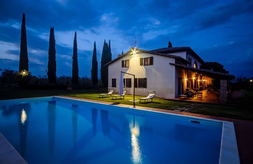 Castiglione del Lago Villa | Villa & Charme id 2109, great views Pool and Air Conditioning