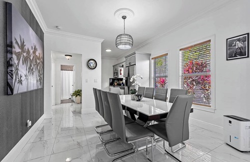 East Little Havana Villa | Villa Ciao Bella | Sleeps 25 | Pool + Hot Tub