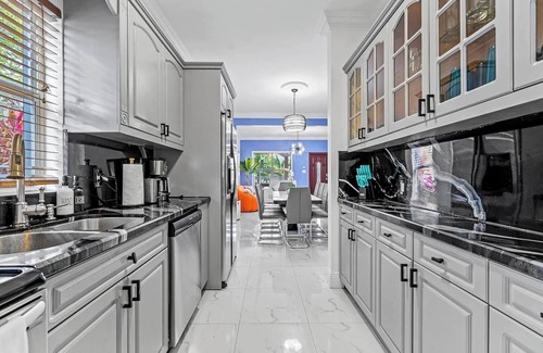 East Little Havana Villa | Villa Ciao Bella | Sleeps 25 | Pool + Hot Tub