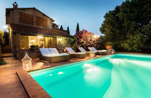 Colle di Compito Villa | VILLA CLARA Luxury 5 bedrooms Lakefront Farmhouse Villa with Private Pool on the Lucca Hills