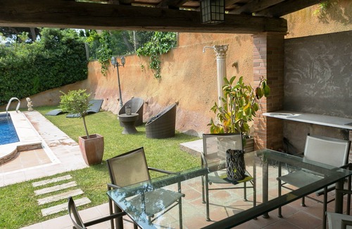 Begur Ski Chalet | Villa close to the center w/pool & garden (H30)
