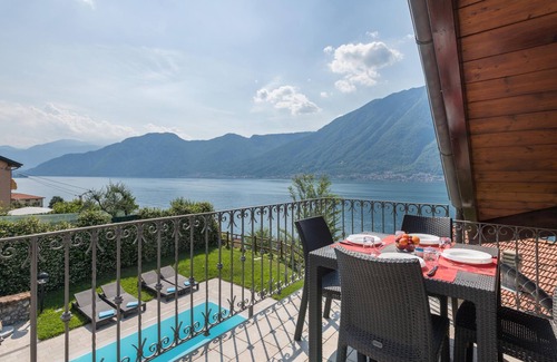 Colonno Villa | Villa "Colonno" with Lake View, Pool, Wi-Fi, A/C, Terrace & Garden