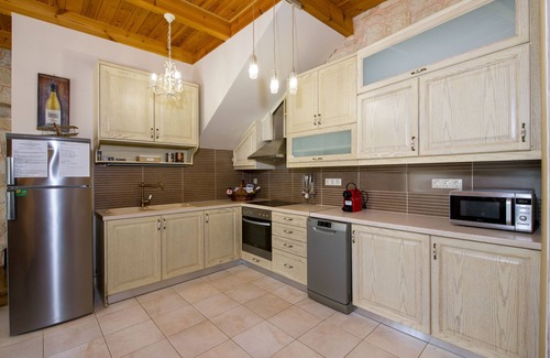 Kato Stalos Villa | Villa Constancia The Most Amazing Villas For You & Your Family