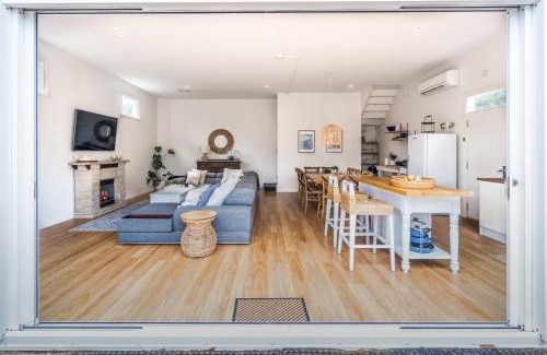 Rye House | Villa Conti - Pet Friendly - 300m from the beach