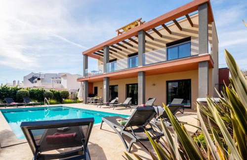 Armacao de Pera Villa | Villa Copacabana by Algarve Vacation