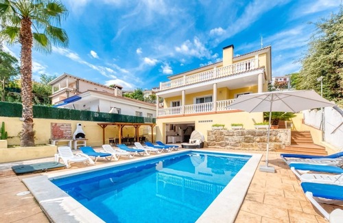 Condado del Jaruco Villa | Villa 'Costacabana - Ashley' with Sea View, Private Pool and Wi-Fi