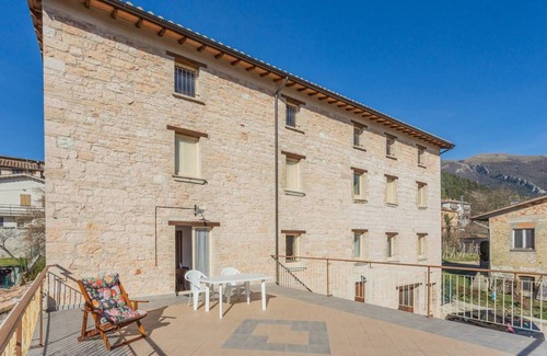 Sigillo Apartment | Villa Costanzi: Breezy Terrace On The Cucco