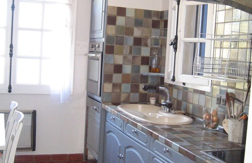 Serignan-du-Comtat House | villa, countryside, quiet, spacious (8 persons), secure swimming pool.