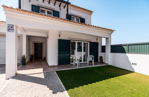 Fornos Villa | Villa 'D' Ana' with Private Pool, Private Garden and Wi-Fi