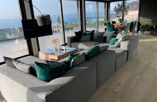 Publier Villa | Villa D'architecte Superbe vue Panoramique lac