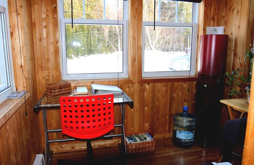 Saint-Simon Ski Chalet | Villa De L'Épervier, Watherfront. Between sea and mountains. Private Hot tube.
