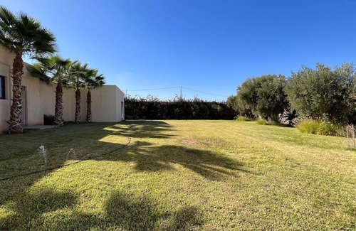 Zaouia Sidi Abdallah Ben Sassi Villa | Villa d'Exception moderne & femme de ménage incluse