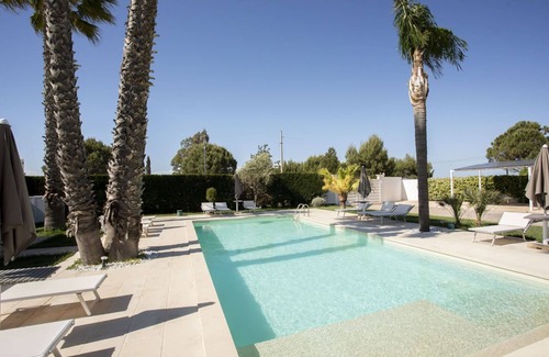 Leverano House | Villa Dalesco | Luna b&b in villa with pool