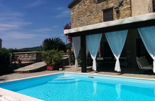 Vescina Villa | Villa Daphne Pool and Jacuzzi near the sea and Portofino citra 010002-LT-0001