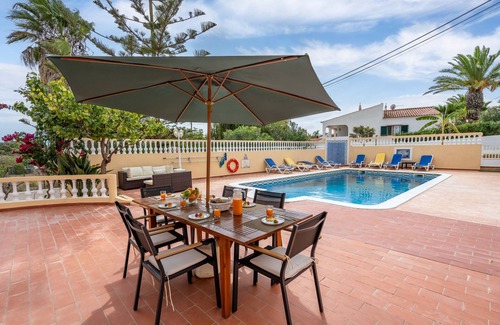 Lagoa e Carvoeiro Villa | Villa das Nogeiras 4 bed private pool pet friendly