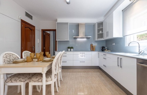 Cambrils Villa | VILLA DE LUJO EN LA LLOSA para 12 personas. 7 Dormitorios y piscina privada