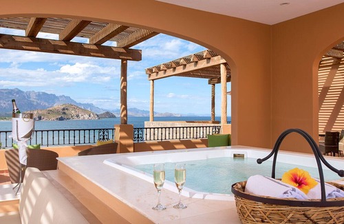 Loreto Apartment | Villa del Palmar Loreto Mexico 3 Bedroom Oceanfront Penthouse Amazing Veiw Suite