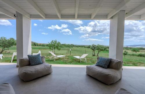 Case Peschiera-Lu Fraili Villa | Villa DEG Vista Mare San Teodoro Puntaldia