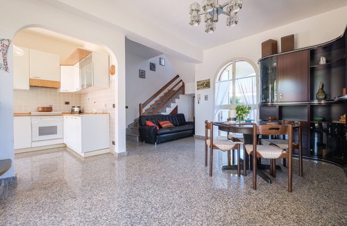 Tonnarella Villa | Villa "Delle Pomelie" with Private Garden, Balconies, and Wi-Fi