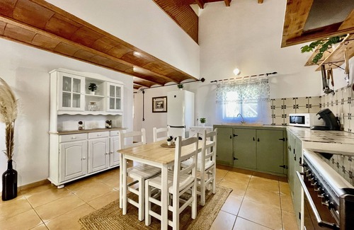 Sant Jaume d'Enveja Villa | Villa Delta, 2000 m plot with pool, barbecue and private lagoon