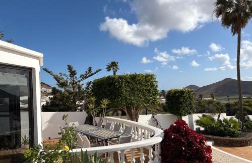 Nazaret Villa | Villa Dora Bella Lanzarote