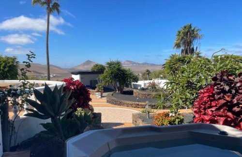 Nazaret Villa | Villa Dora Bella Lanzarote