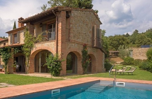 Arezzo Villa | Villa Ducese Mandorla - Tuscan villas with private pool
