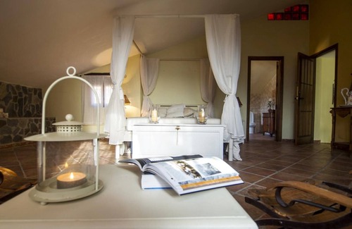 Sayalonga Villa | Villa el Pino: with Private Pool