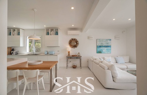 Palau Villa | Villa Elena - Charming Oasis with heated pool