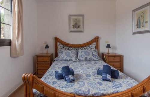 Los Mojones Villa | Villa Eliana with air conditioning and sea views