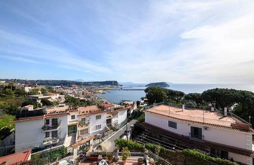Pozzuoli Villa | Villa Emilia - Seven Bedroom Villa, Sleeps 13