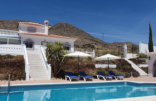 Albox Villa | Villa Erase una vez, private pool, 360° view in the heart of a protected nature reserve
