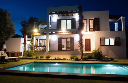 Sant Antoni de Portmany House | Villa, private pool, Wifi and barbecue, 15min from Ibiza, close to Cala Saladeta.