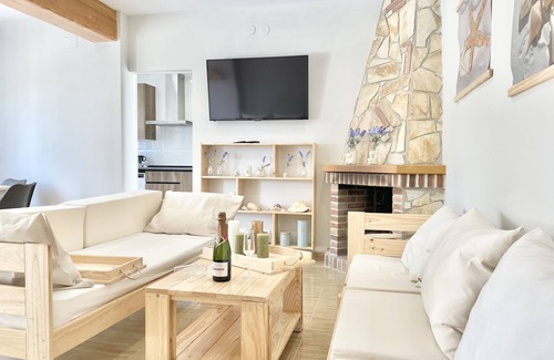 Les Tres Cales Ski Chalet | Villa Escaleta. (SALINA POOL) Close to the beach!