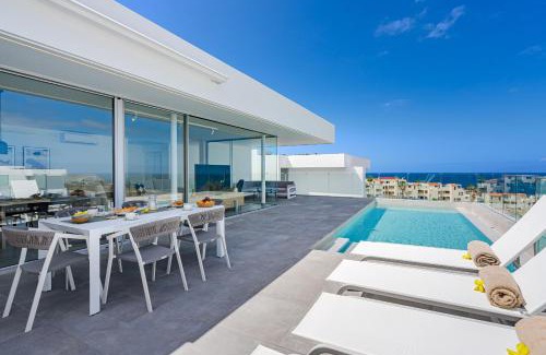 Callao Salvaje Villa | Villa Estándar 1 - Casangular by Upper