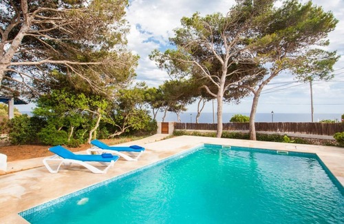 Cala Figuera Villa | Villa Estrella Sea View. Modern villa with sea view for 6 people in Cala Figuera