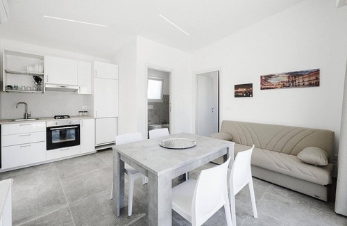 Syracuse Villa | Villa Fanny: A bright one-story villa surrounded by the greenery, with Free WI-FI.