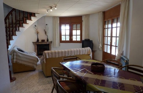 Les Tres Cales Ski Chalet | Villa for 8 people with private pool in Urb. three cales