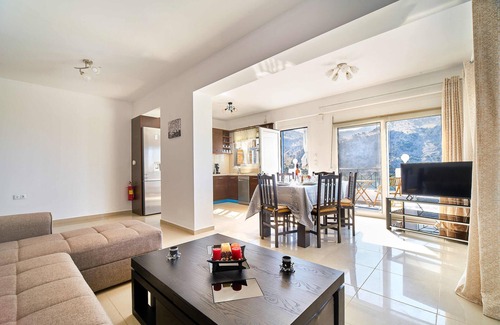 Kavallos Villa | Villa for 8, with Private Pool in Kavallos