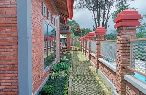 Cisarua Villa | villa forest puncak